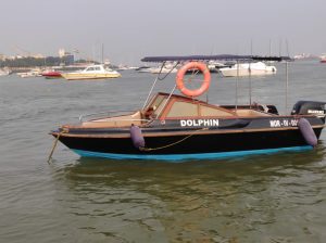 Lancer 19 Speedboat on Charter in Mumbai